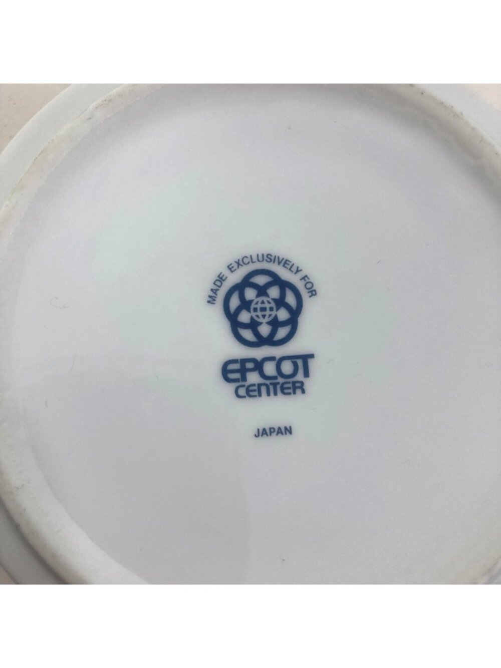 Vintage 80s Walt Disney World Epcot Center Rainbow Ashtray Made in Japan - Picture 6 of 7
